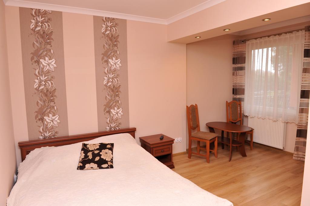 Pokoje I Apartamenty Iwona Ciechocinek Esterno foto